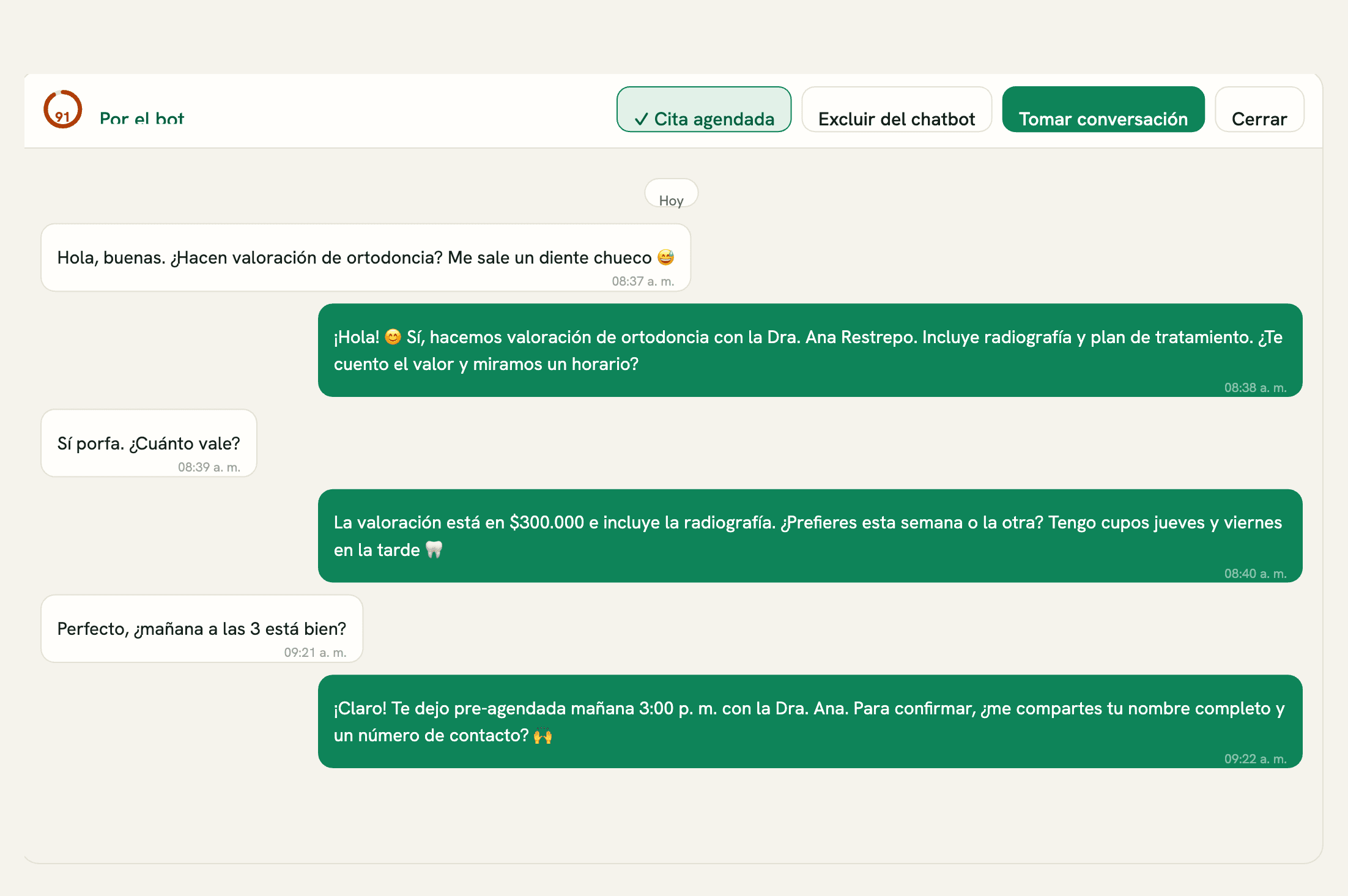 Conversación en el inbox de Atendio: el score de intención (91) y el asistente atendiendo a un paciente por WhatsApp